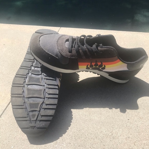 almost NEW-Pride shoes! Size 44 or 10,w/Bear claw. - Picture 3 of 5